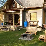 Kisfaludy House