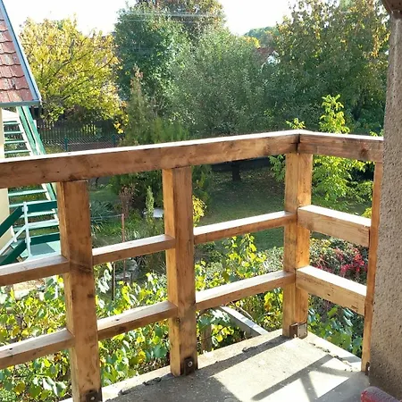 Kisfaludy House Apartmán *