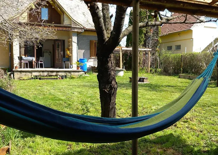 Lägenhet Kisfaludy House